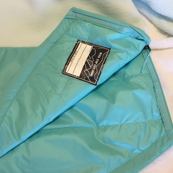 The North Face Youth Girls’ hoodie - Picture 5 of 8